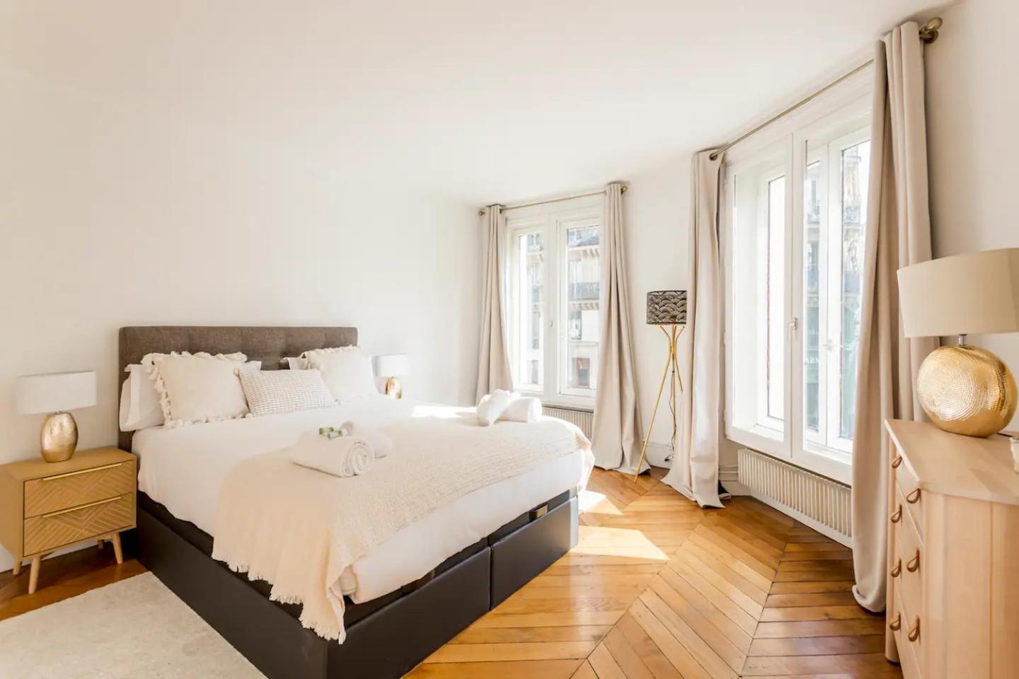 8P - 3Br Le Marais Spacious - Central - Historic Apt Parijs Buitenkant foto