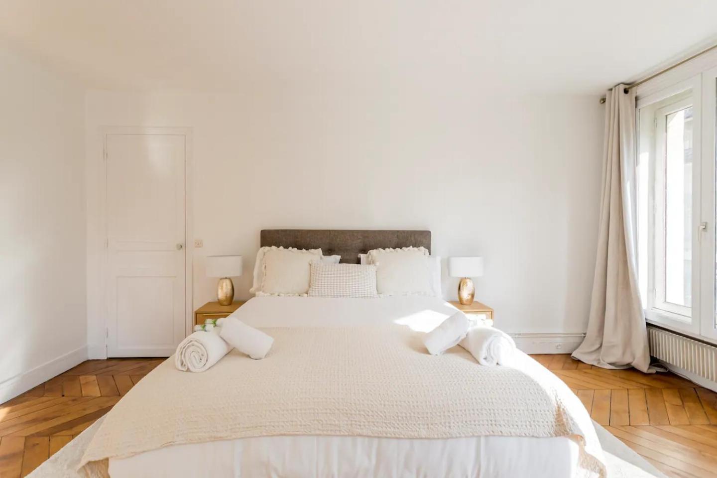 8P - 3Br Le Marais Spacious - Central - Historic Apt Parijs Buitenkant foto