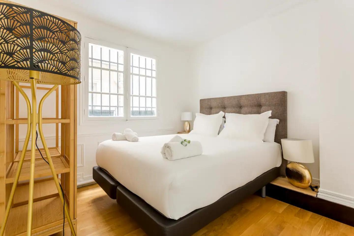 8P - 3Br Le Marais Spacious - Central - Historic Apt Parijs Buitenkant foto