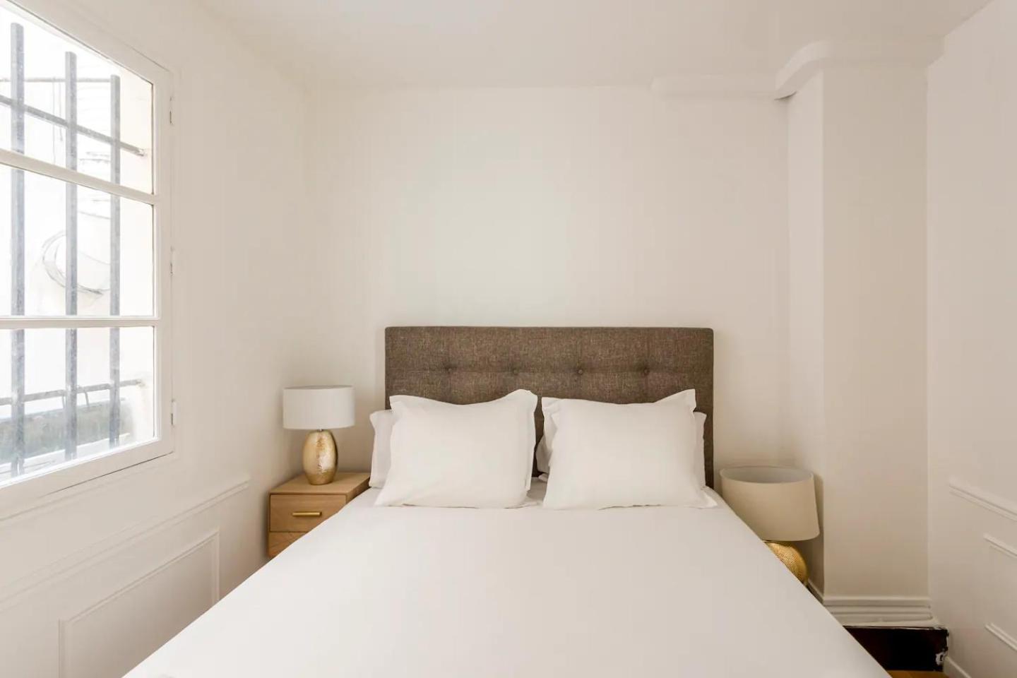 8P - 3Br Le Marais Spacious - Central - Historic Apt Parijs Buitenkant foto