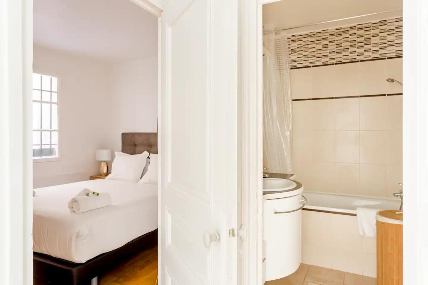 8P - 3Br Le Marais Spacious - Central - Historic Apt Parijs Buitenkant foto