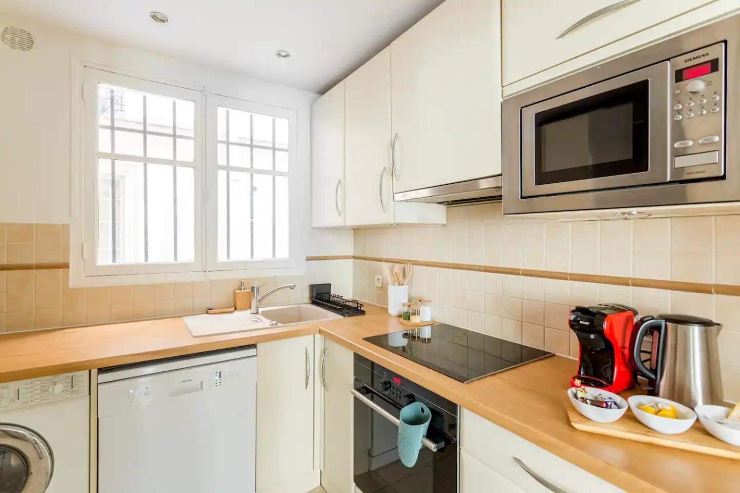 8P - 3Br Le Marais Spacious - Central - Historic Apt Parijs Buitenkant foto